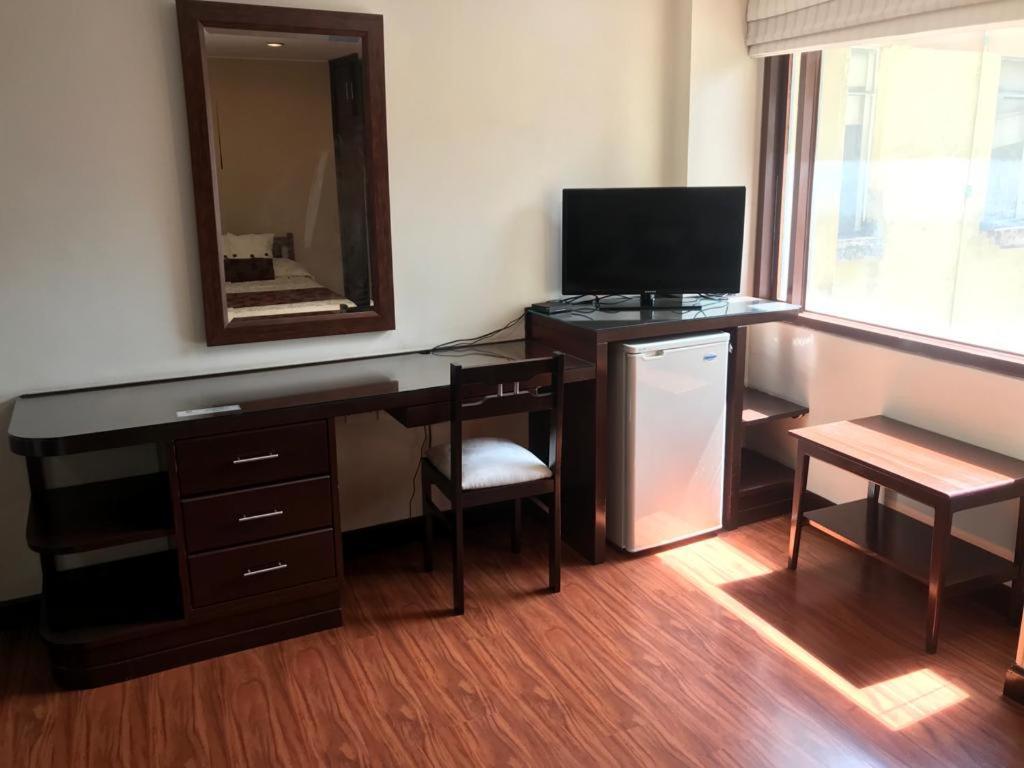 Hotel La Sabana Богота Экстерьер фото