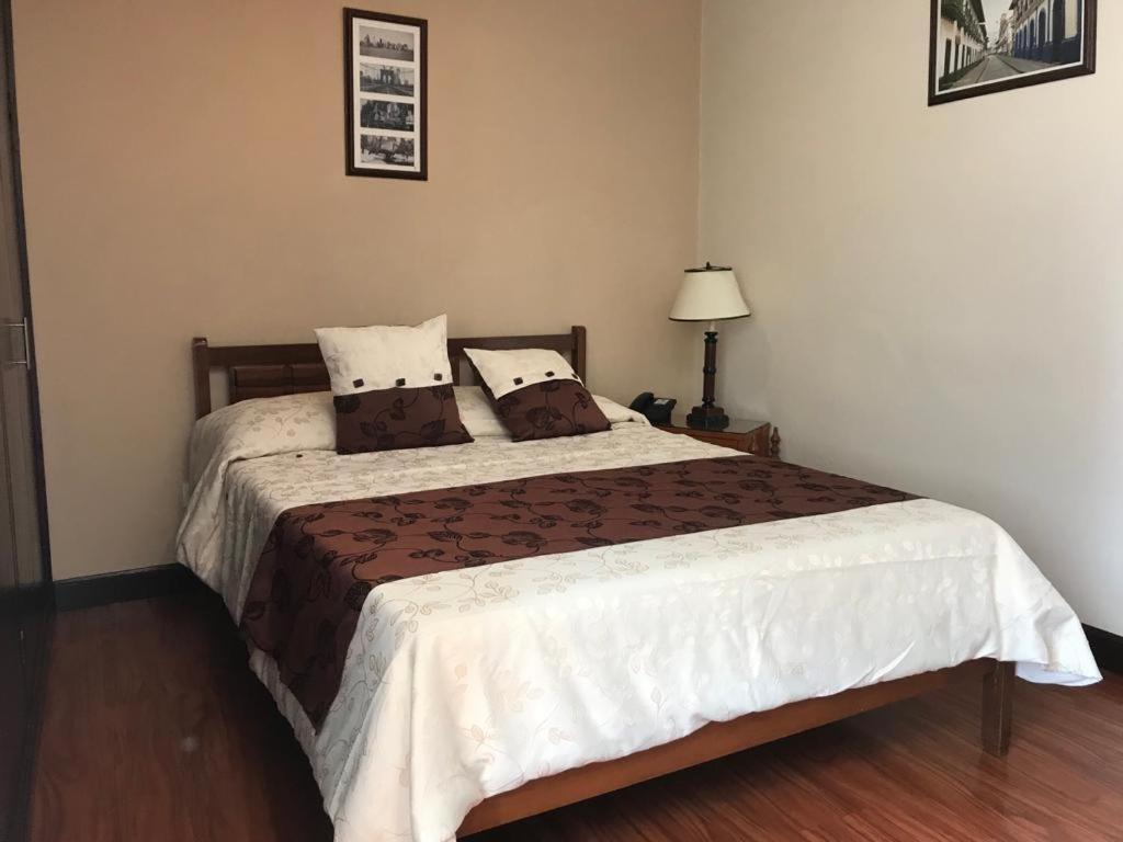 Hotel La Sabana Богота Экстерьер фото