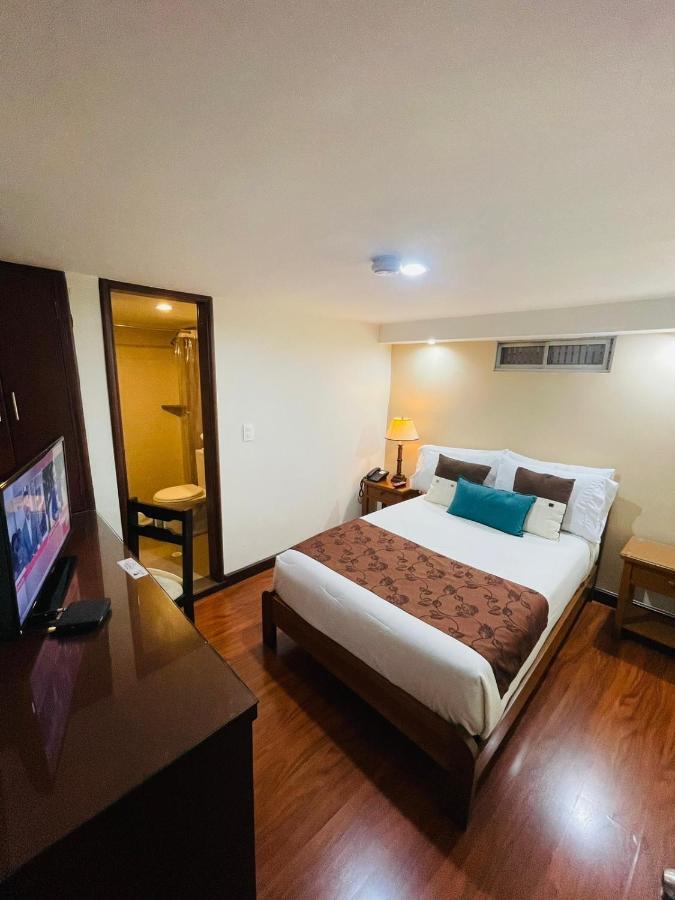 Hotel La Sabana Богота Экстерьер фото