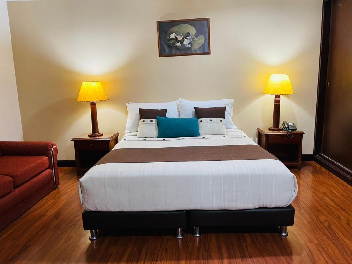 Hotel La Sabana Богота Экстерьер фото