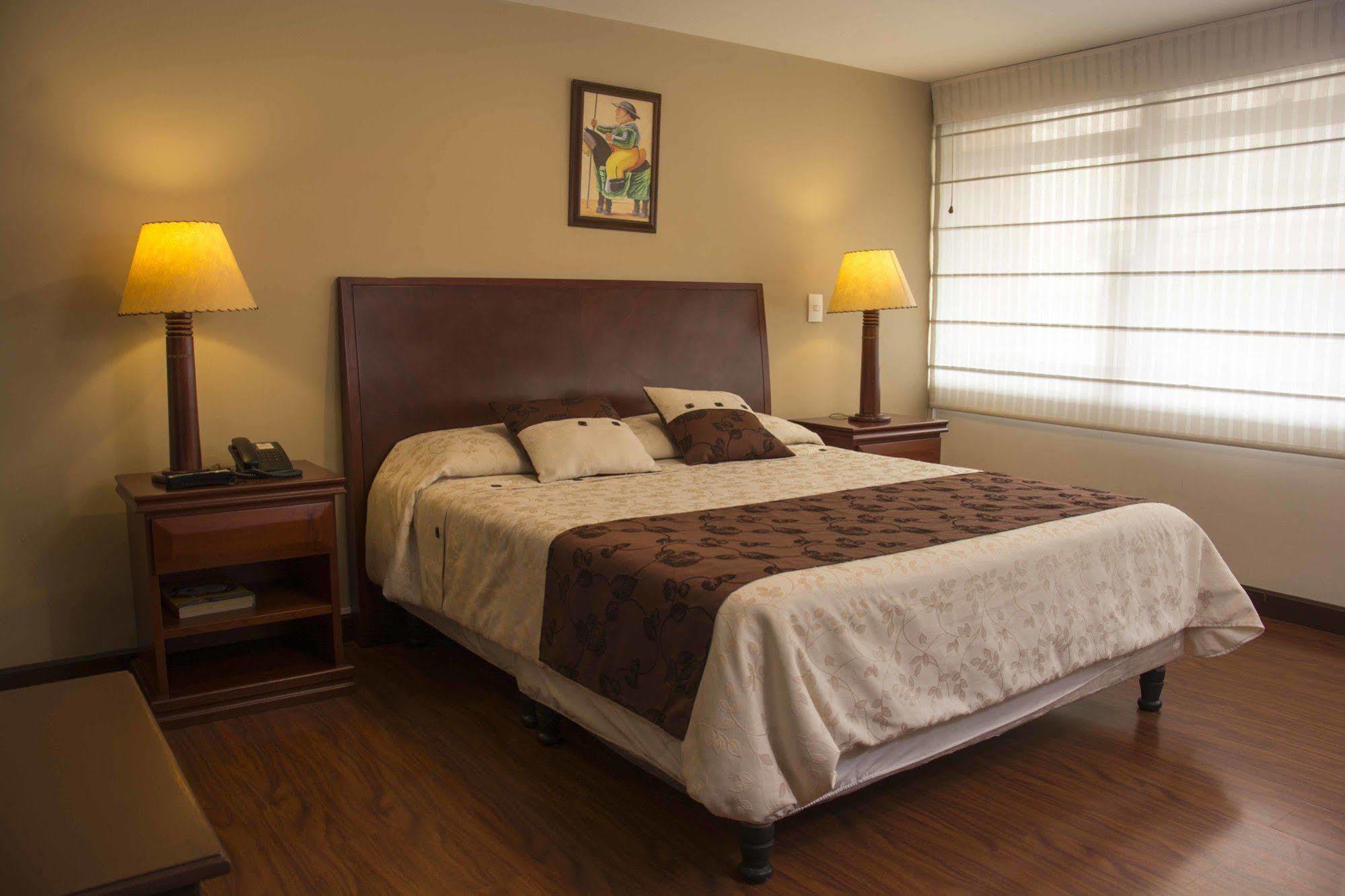 Hotel La Sabana Богота Экстерьер фото